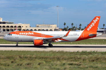 G-EZWL (5702) 2013 Airbus A320-214(WL)