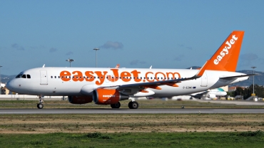 G-EZWO (5785) 2013 Airbus A320-214(WL)