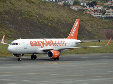 G-EZWS (6011) 2014 Airbus A320-214(WL)