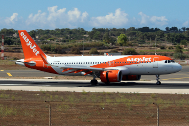 G-UZHL (8375) 2018 Airbus A320-251N