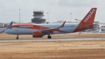 G-UZLL · Airbus A320-251N · (FAO / LPFR)