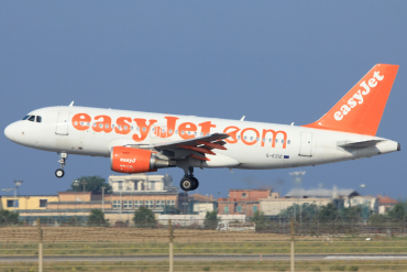 G-EZIZ · Airbus A319-111 · (FCO / LIRF)