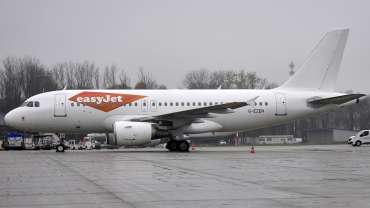 G-EZEN (2245) 2004 Airbus A319-111