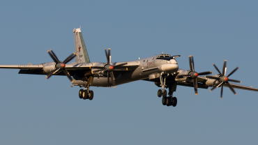 RF-94257 (6403422400903) Tupolev Tu-95MS
