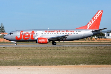 G-CELX · Boeing 737-377(QC) · (FAO / LPFR)