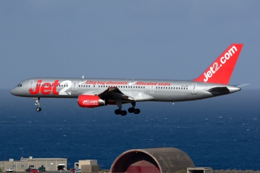 G-LSAI (24016) 1987 Boeing 757-21B