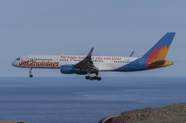 G-LSAC (25488) 1992 Boeing 757-23A(WL)