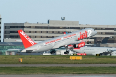G-LSAH (24015) 1987 Boeing 757-21B