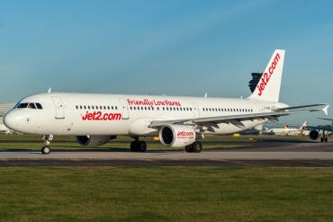 G-POWN (3830) 2009 Airbus A321-211