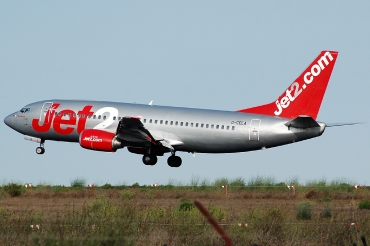 G-CELA (23663) 1986 Boeing 737-377
