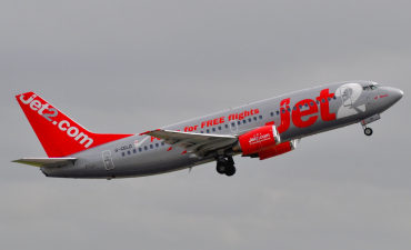 G-CELD (23832) 1987 Boeing 737-33A