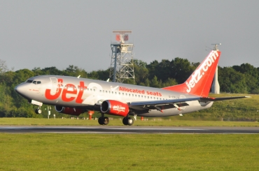 G-CELD · Boeing 737-33A · (MAN / EGCC)