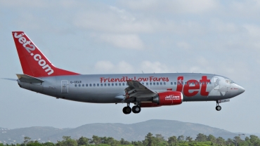 G-CELE (24029) 1988 Boeing 737-33A