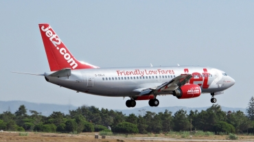 G-CELV (23661) 1986 Boeing 737-377