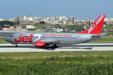 G-CELY (23662) 1986 Boeing 737-377 QC