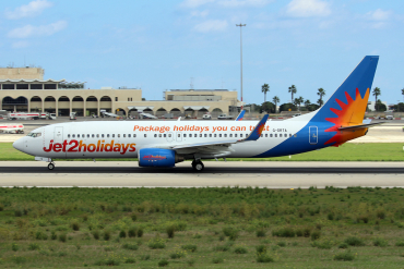 G-DRTA (33972) 2004 Boeing 737-85P(WL)
