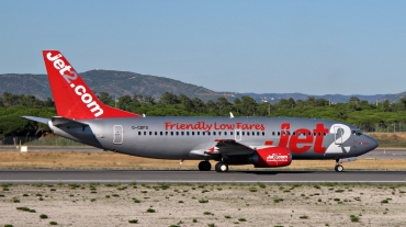 G-GDFG · Boeing 737-36Q(WL) · (FAO / LPFR)