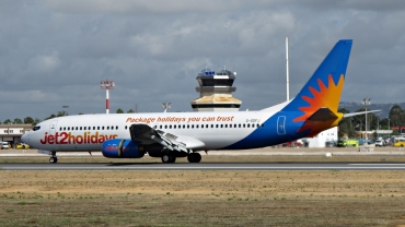 G-GDFJ (28229) 2000 Boeing 737-804