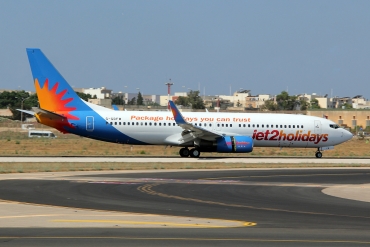 G-GDFW (27986) 2000 Boeing 737-8K5(WL)