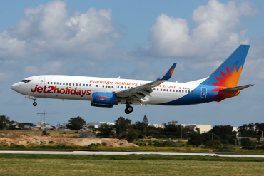G-GDFZ (30276) 2001 Boeing 737-86Q(WL)
