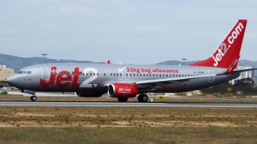 G-JZHB · Boeing 737-8K5(WL) · (FAO / LPFR)