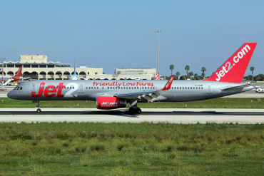 G-LSAB (24136) 1988 Boeing 757-27B(WL)