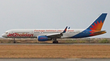 G-LSAC (25488) 1992 Boeing 757-23A(WL)