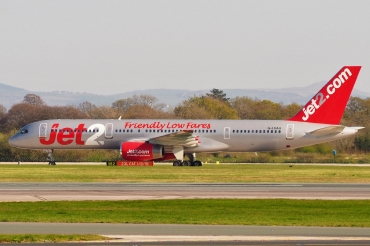 G-LSAH (24015) 1987 Boeing 757-21B