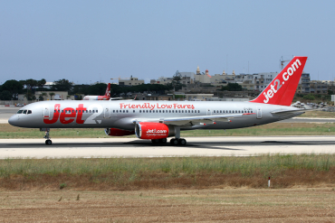G-LSAI (24016) 1987 Boeing 757-21B