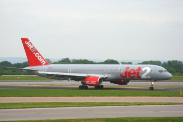 G-LSAI (24016) 1987 Boeing 757-21B