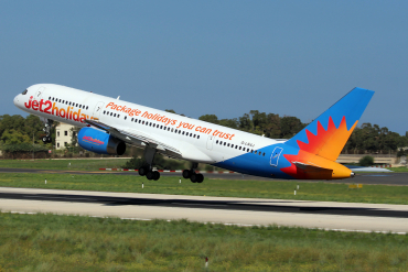 G-LSAJ (24793) 1990 Boeing 757-236