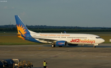 G-GDFD (27982) 1997 Boeing 737-8K5(WL)