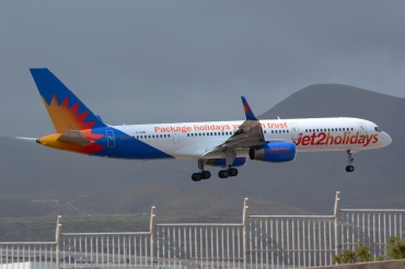 G-LSAN (26635) 1994 Boeing 757-2K2(WL)