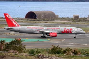 G-LSAH (24015) 1987 Boeing 757-21B