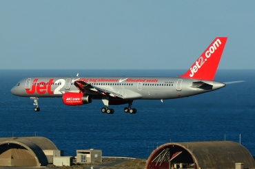 G-LSAH (24015) 1987 Boeing 757-21B