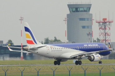 ER-ECC (cn 19000130) Embraer 190-100IGW
