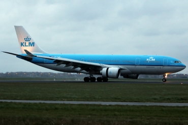 PH-AOK (834) 2007 Airbus A330-203