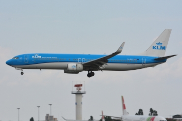 PH-BXS (29602) 2001 Boeing 737-9K2(WL)