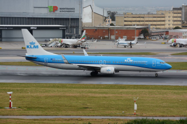 PH-BXS (29602) 2001 Boeing 737-9K2(WL)