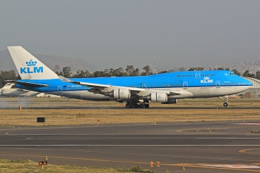 PH-BFS (28195) 1996 Boeing 747-406