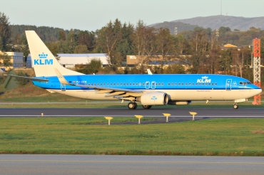 PH-BXN (30356) 2000 Boeing 737-8K2(WL)