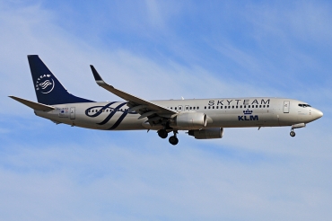 PH-BXO (29599) 2001 Boeing 737-9K2(WL)