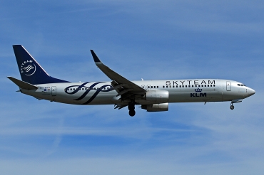 PH-BXO (29599) 2001 Boeing 737-9K2(WL)