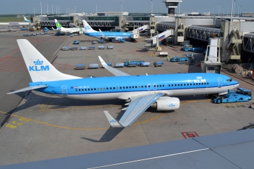 PH-BCA (37820) 2010 Boeing 737-8K2(WL)