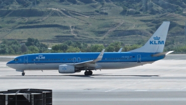 PH-BXG (30357) 2000 Boeing 737-8K2(WL)