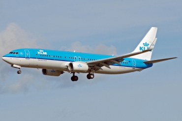 PH-BXU (33028) 2006 Boeing 737-8BK(WL)
