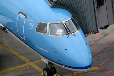 PH-EZI (19000322) Embraer 190-100STD