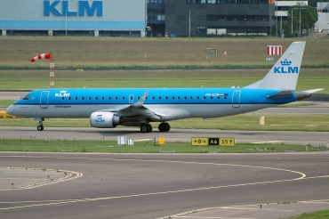 PH-EZB (19000235) Embraer 190-100STD