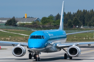 PH-EZK (19000326) Embraer 190-100STD