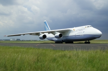 UR-82027 (19530502288) 1990 Antonov An-124-100